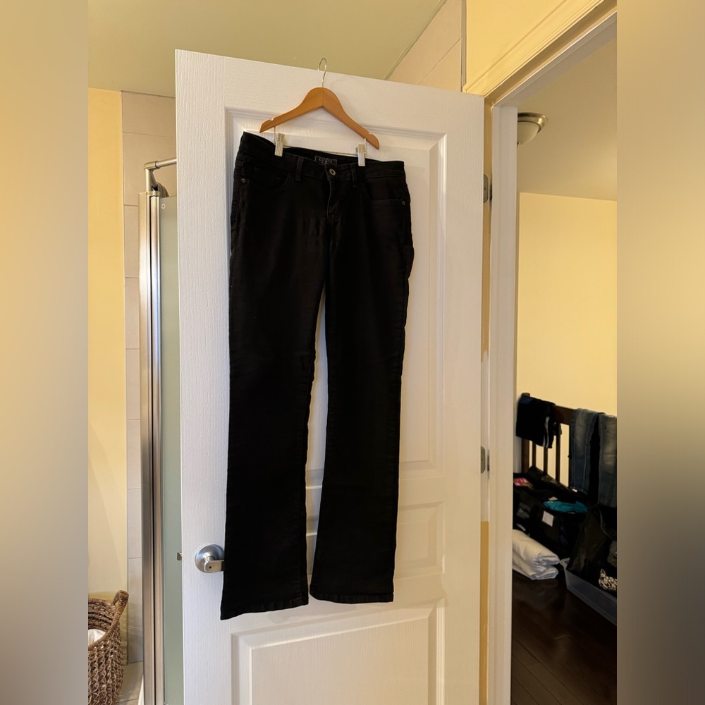 Women’s guess black jeans
